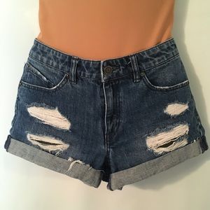 GUC 💫Volcom 🩳 Shorts